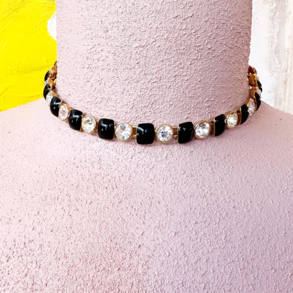 Dora Mae Lily in Splendor Choker